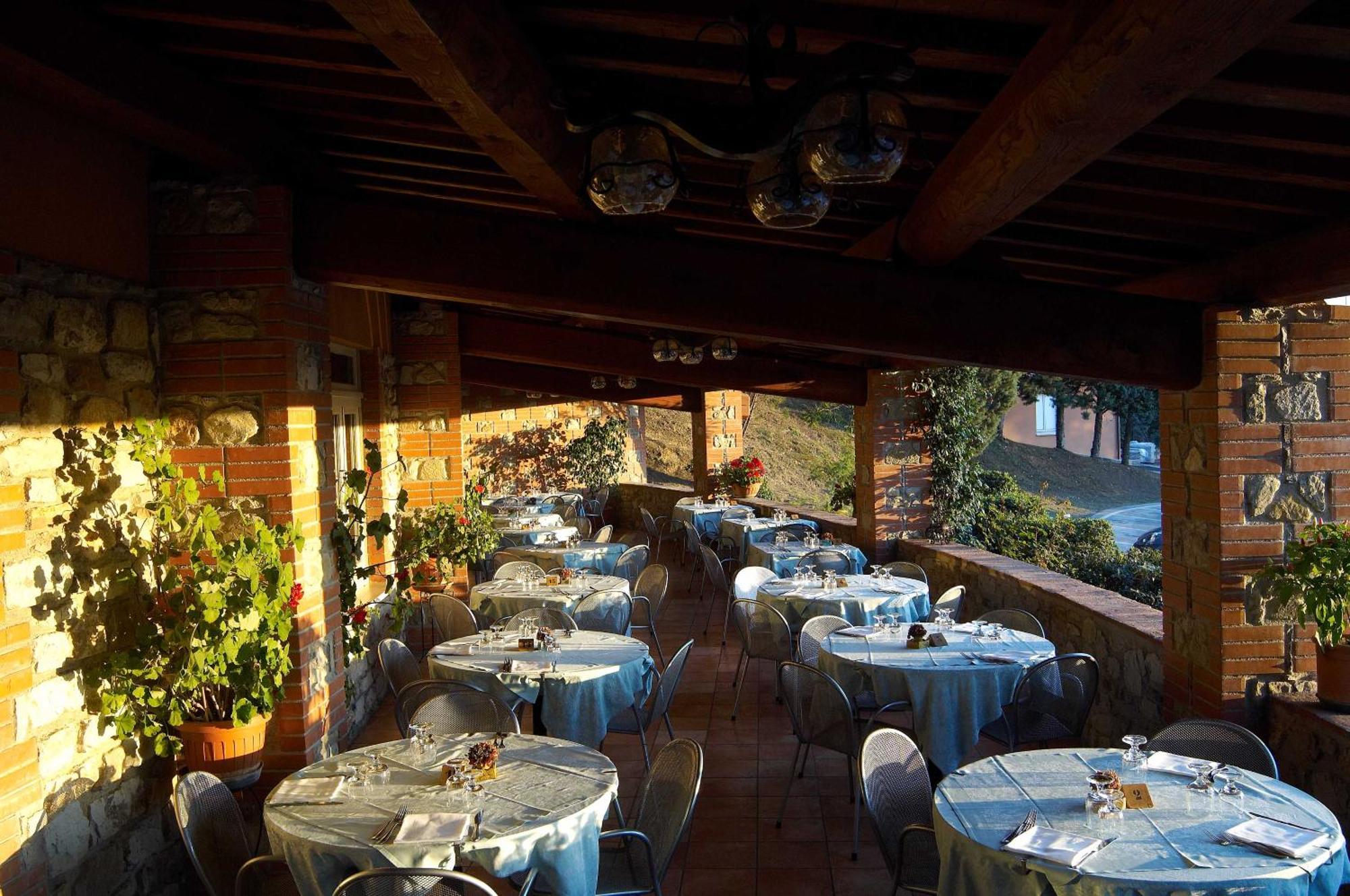 Hotel Ristorante Il Gabbiano Passignano sul Trasimeno Exterior foto