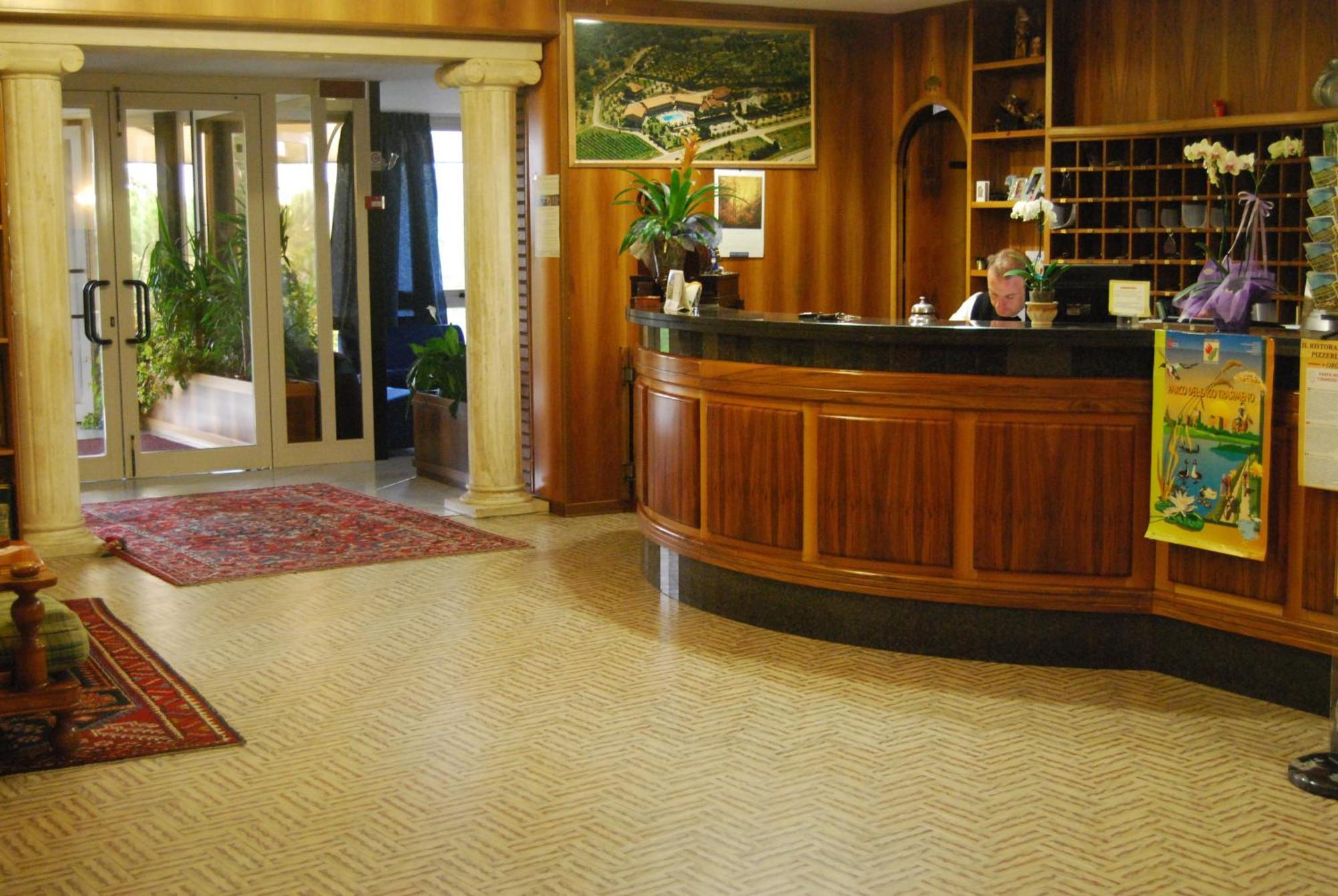 Hotel Ristorante Il Gabbiano Passignano sul Trasimeno Exterior foto