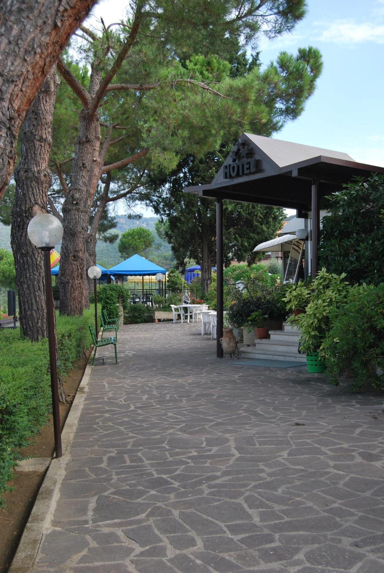 Hotel Ristorante Il Gabbiano Passignano sul Trasimeno Exterior foto